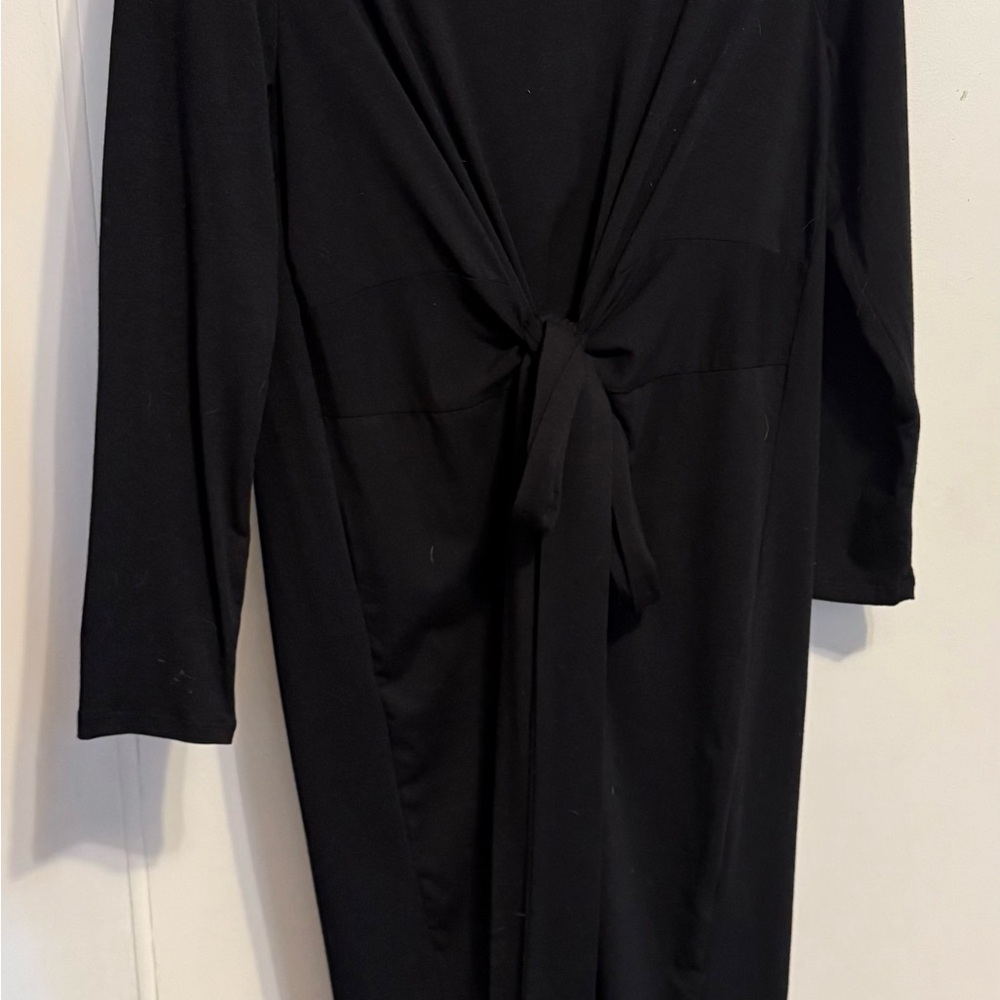 Amour Vert Classic Black Dress